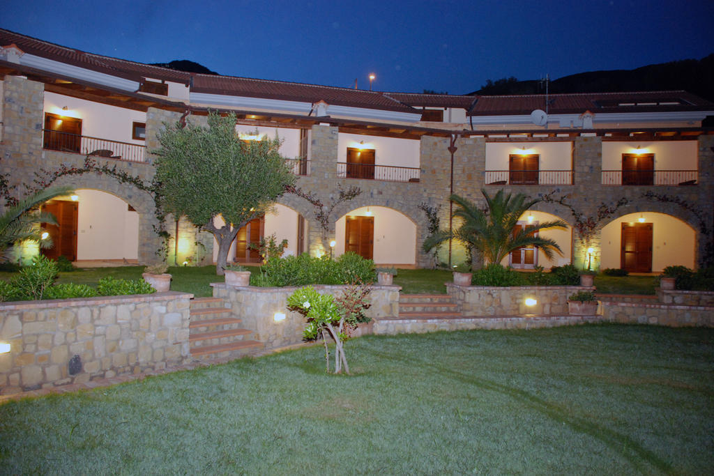 פאלינורו Residence Il Casale מראה חיצוני תמונה