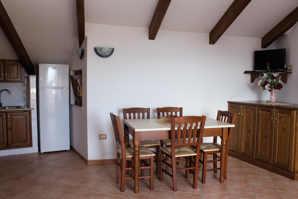 פאלינורו Residence Il Casale מראה חיצוני תמונה
