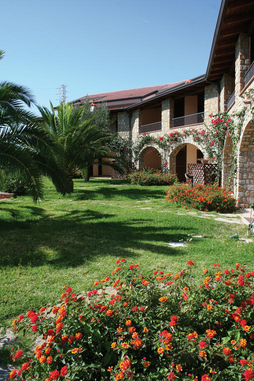 פאלינורו Residence Il Casale מראה חיצוני תמונה
