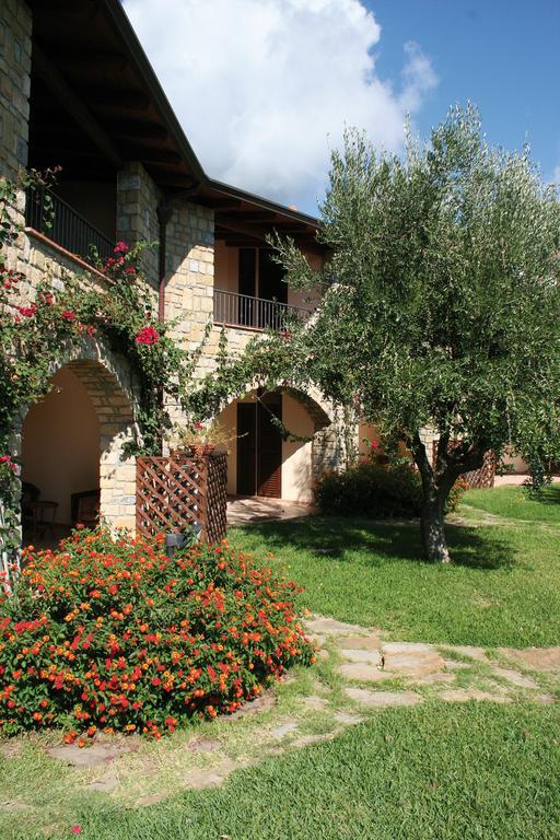 פאלינורו Residence Il Casale מראה חיצוני תמונה